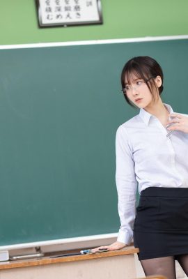 [けんけん] Pakaian stoking hitam menggoda guru itu tidak tertanggung dan sangat busuk (62P)