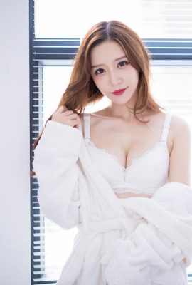 Model manis Xiao Linren mempunyai kulit cerah, punggung seksi dan susuk tubuh yang baik (44P)