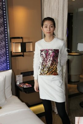 (Dikumpul oleh saya sendiri) Gambar peribadi model Cina Vivian dari Meiying Agency, seorang gadis berkaki panjang (84P) (84P)