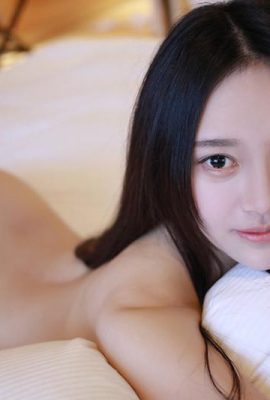 Punggung Tang Qier gadis seksi dan glamor yang berkulit cerah mencolok mata (24P)