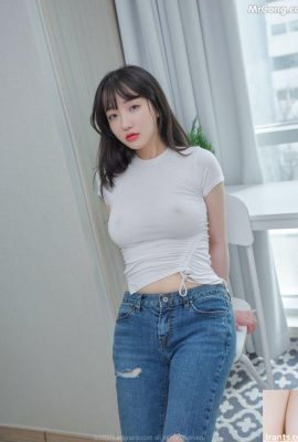Model gadis cantik Korea yang gemuk mendedahkan foto menggoda di atas sofa – Son Ye Eun (31P)