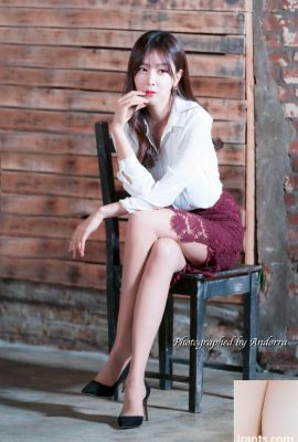 (Foto model) Model Korea Son Ye-in rakaman foto studio tertutup (34P)