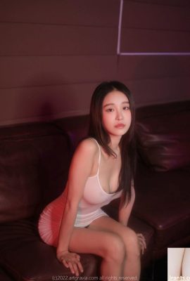 Model kecantikan merah jambu Korea berani menunjukkan tubuh menggodanya dalam foto – LeeSeol (59P)