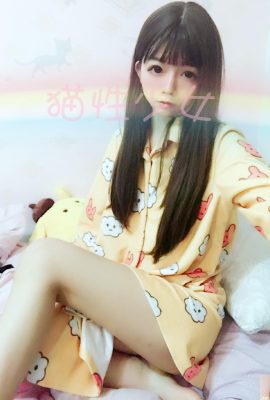(Gadis comel di Weibo) Gadis kucing@pajama kartun kuning (44P)