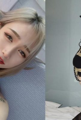 Godaan menawan dalam neon, kucing liar kecil yang seksi “Zi Chen”: membolehkan anda menerokai tubuh wanita yang cantik (18P)