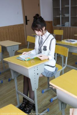 Pendatang baru Bai Xiaoxiao seragam gadis sekolah putih seksi seluar dalam ringan seksi (88P)