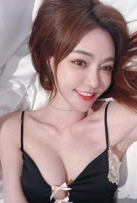 Model terbaik “Su Xiaoli” menunjukkan lekuk tubuhnya yang menggoda dan memusingkan badannya (10P)
