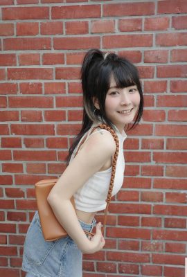 Gadis di sebelah “Lu Zixuan” mempunyai kaki langsing, putih dan lembut yang sangat menarik (10P)