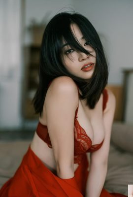 Model muda Nian Nian – kimono merah (34P)