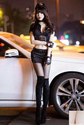 Polis wanita Zhizhi yang cantik dengan skirt pendek dan stoking hitam dilatih dengan penuh semangat (50P)