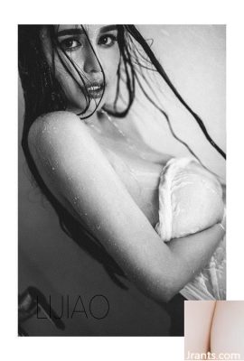 (Seksi) Dewi G-cup “Su Ziling” gambar seksi payudara besar hitam dan putih seksi (13P)