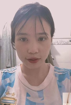 Selfie perempuan murahan kecil (10P)