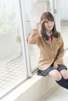 Si cantik beruniform segera menghisap Miharu Tanaka (25P)