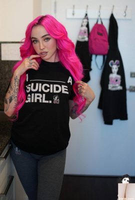 (Suicide Girls) 17 Mei 2023 – Aveda – Musim Panas Saya Sendiri (43P)