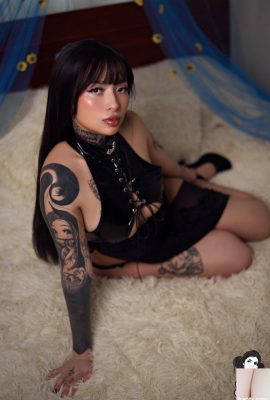 (Suicide Girls) 20 Okt 2024 – Emelodi – Tidak Bertajuk (49P)