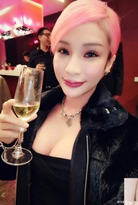 “Dewi Guoguang” Nana Liang Liang Yunfei menyiarkan “payudara besar dan gambar membonjol” pada lewat malam, menyebabkan netizen mengalami insomnia (40P)