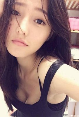 ~Mico Zhang Weichun~ Selfie dari atas ke bawah mendedahkan alur berganda seksi, sangat cantik (21P)