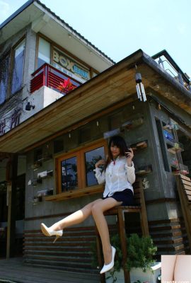 (Foto Amatur) Model berkaki panjang Wawa Pretty Outdoor Photo 2 (111p)