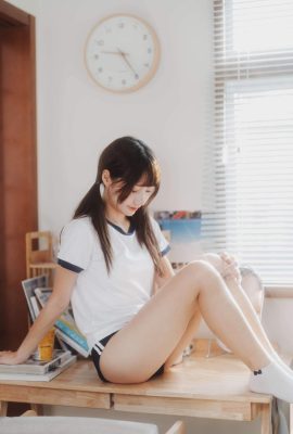 Dewi yang indah “Nemo” mempunyai angka yang sangat memabukkan (22p)