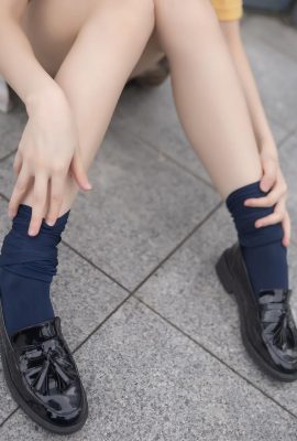 (Arnab bermain dengan filem) – Saya mahu memakainya atau tidak (40p)