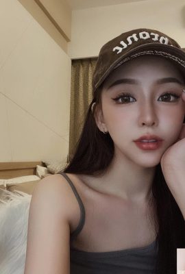 Senyuman manis dan Seductiveness (Yami) Sukar untuk menyembunyikan kegembiraan anda hanya dengan melihatnya (18p)