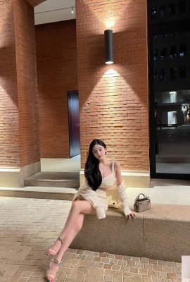 Gadis cantik dan manis “Qian Hui” mempunyai perspektif yang mengejutkan penglihatan yang mengejutkan (24p)