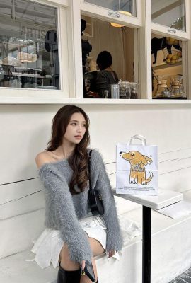 “Ha Geng_ennaouii” mendedahkan payudara dan wajahnya yang putih dan lembut, yang juga sangat baik (23p)