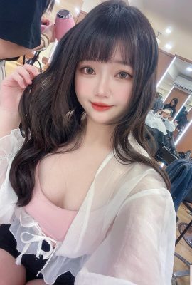 “Wish Yuan” mempunyai lengkung badan yang sangat kuat (23p)