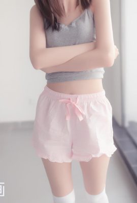 (Arnab bermain dengan filem) – Tidak mahu mengintip (26p)