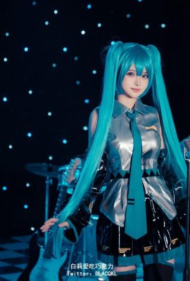 Bai Li Loves Chocolate “Mikin Hatsune Miku” (102p)
