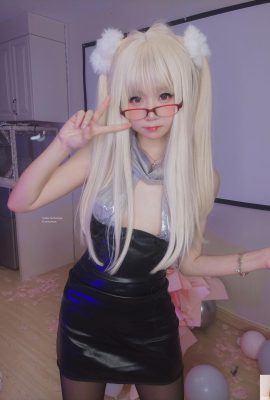 Gadis comel coser shake yoyo – stoking hitam (115p)