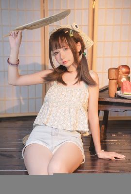 Miao Xiaoji’s “Life in Xiaoji’s Small Town” (107p)