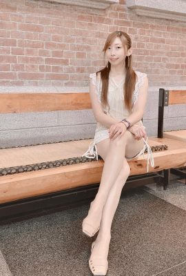 “Yu Xuanxuan” sangat panas sehingga kedua -dua kemanisan dan seksi digabungkan dengan bahagian atas badan (20p)