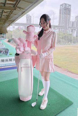 “Yuyuyu” mempunyai perangai seksi dan bentuk payudara yang berisi (15p)