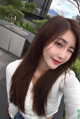 “Ni Zihan” tidak dapat menyembunyikan pandangannya yang seksi, dan semakin banyak dia kelihatan, semakin marah (20p)