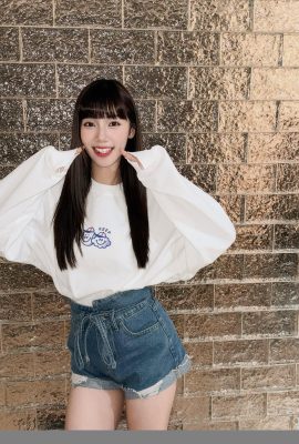 “Abby_lin Xialei” perangai seperti ratu dengan pinggang dan payudara yang nipis (34p)