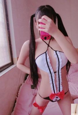(Moe Baijiang) Seluar seksi (40p)