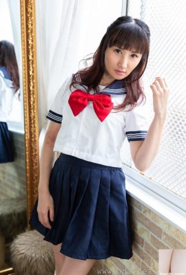 Sekolah Comel Jepun Rina Strip dan Teases in Panties Putih (21p)