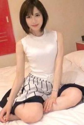 Payudara yang paling cantik, cantik, besar dan keindahan pinggang nipis hanya disambungkan seperti ini, tidak masuk akal (24p)
