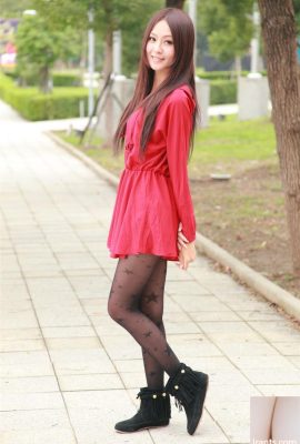 Godaan Stoking Hitam Gadis Murni dan Comel (11p)