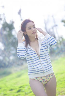 (Kami Kazuko) Tokoh super ganas dan baik, memamerkan kaki yang adil dan lembut, dia tidak dapat menyembunyikannya (22p)