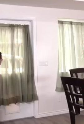 Di hadapan Ayah dan Saudara, anak perempuan itu fuck oleh seorang nigger (20p)