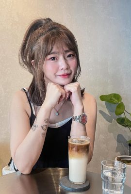 Gadis cantik “Sunny Tingting” mendedahkan badannya yang putih dan lembut di hadapan senjatanya (10p)