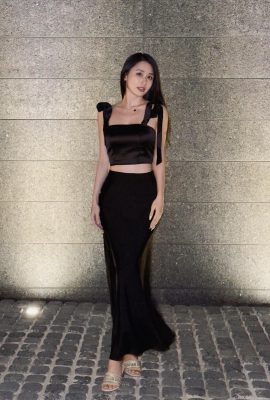 Kaki yang cantik dan cantik, angka yang baik, “Carina”, elegan dan menawan (10p)