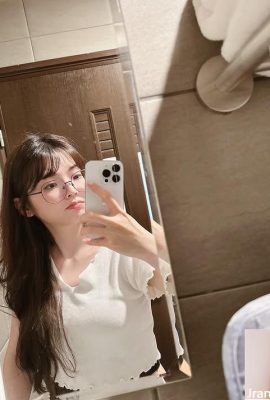 Kaki yang cantik dan cantik “itik” cukup menarik (10p)