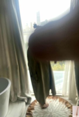 (Koleksi Internet) Qiqi – Model Cina 2024.11.08 Menembak peribadi – 1 (129p)