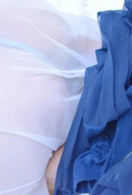 (Foto Legku) No.021 terbitan gadis berkaki panjang dengan stoking biru (31p)