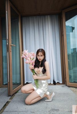 Pakaian Kulit Paten White Photography Fotografi (33p)