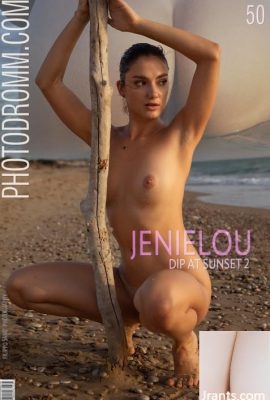 (PhotoDromm) 14 Jun 2025 – Jenielou – Dip pada waktu matahari terbenam 2 (50p)