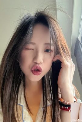 Kecantikan “Weng Yoyou” seperti puisi yang indah dan penyayang (10p)